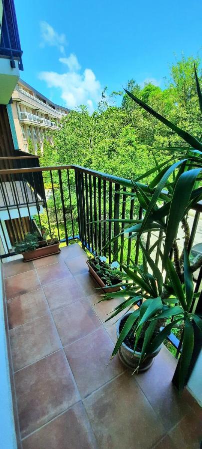 Donostia Green+Parking Сан Себастиан Екстериор снимка