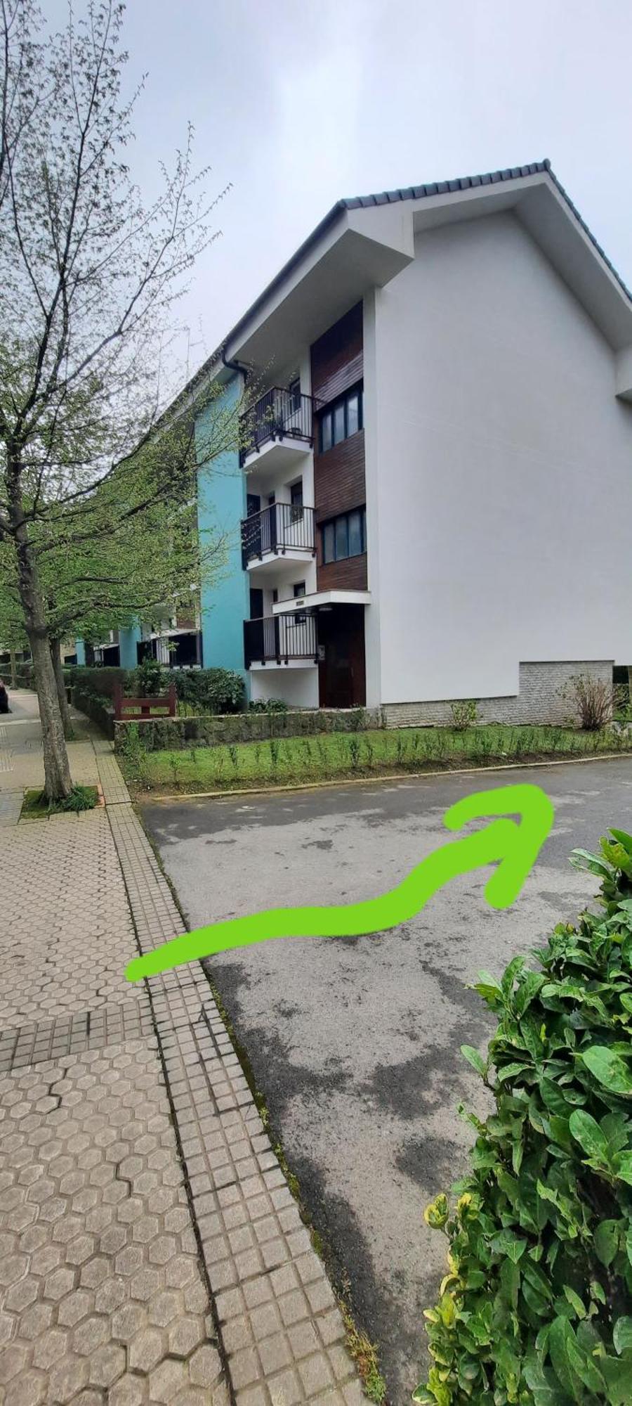 Donostia Green+Parking Сан Себастиан Екстериор снимка